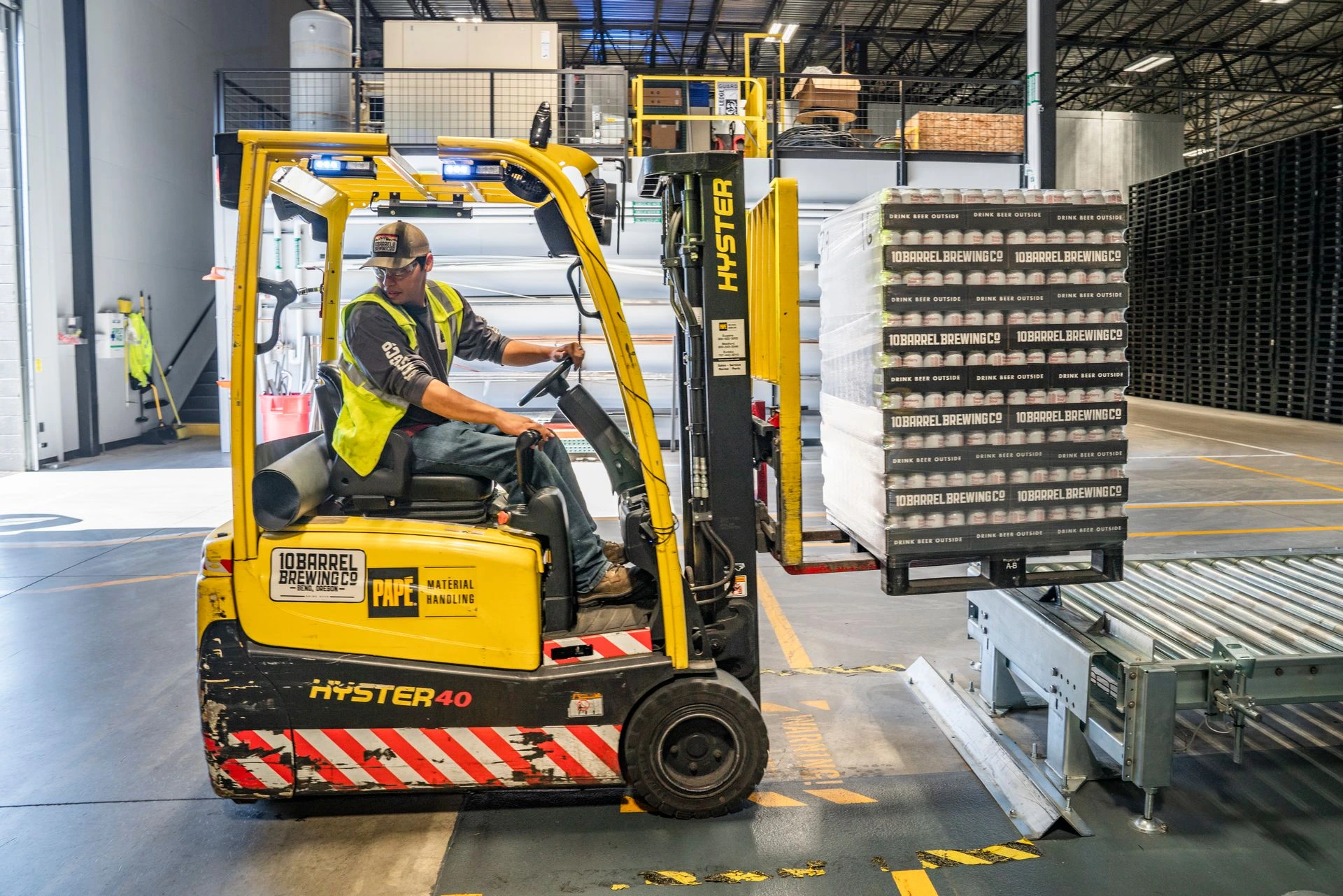 Medewerkers uit verschillende sectoren werken met IT-oplossingen van Axeron